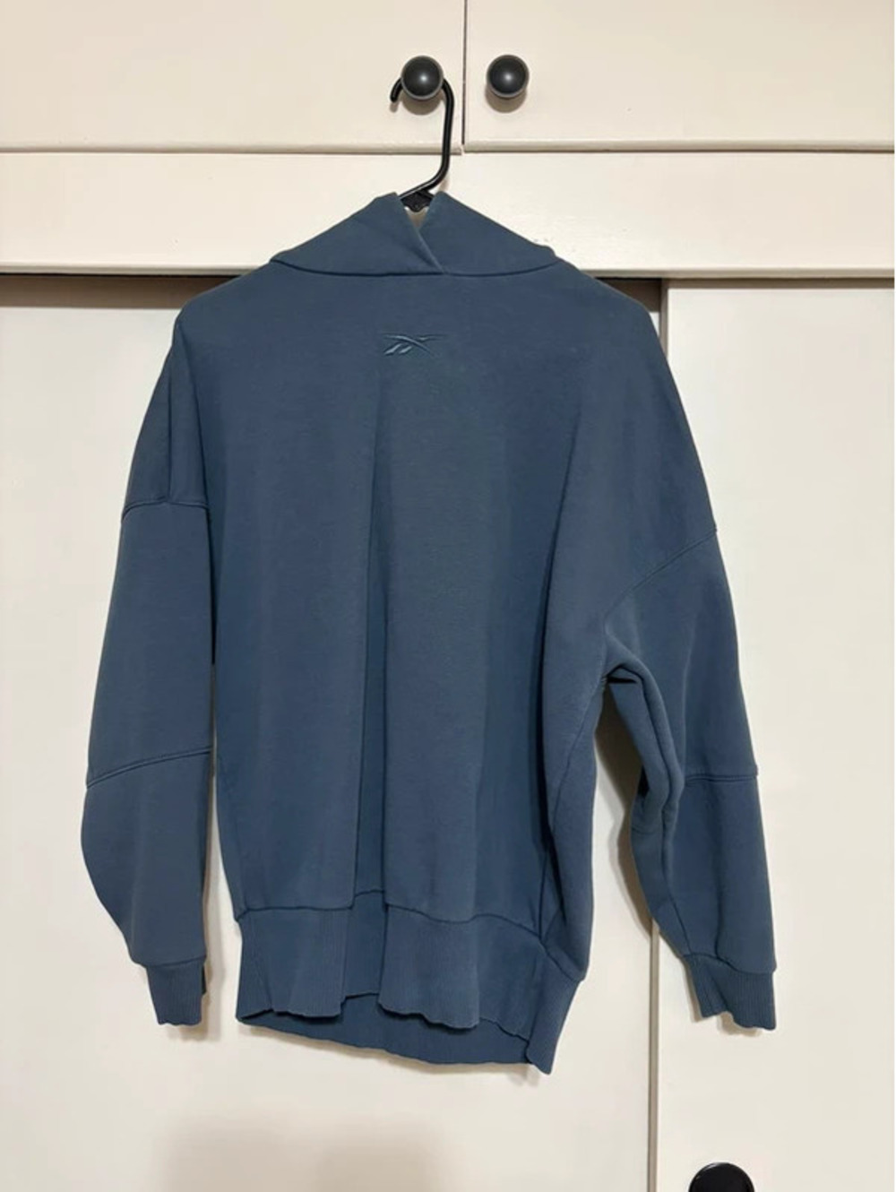 Oversized Reebok hoodie size extra small